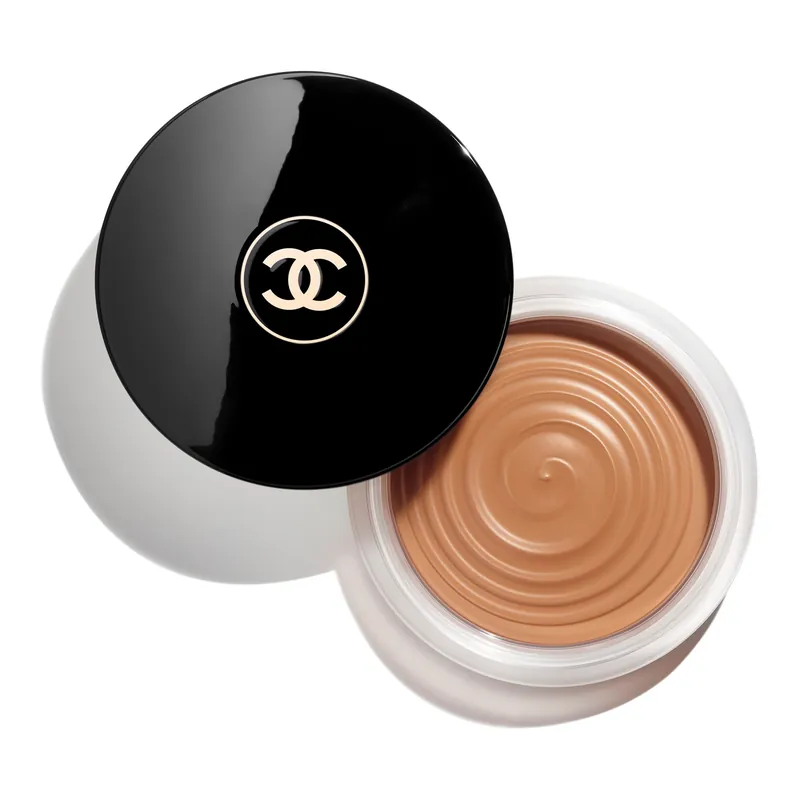 Neu Im Sortiment CHANEL CRÈME BELLE MINE ENSOLEILLÉE CREME-BRONZER MIT SONNENBRÄUNE-EFFEKT. NATÜRLICHER GLOW.