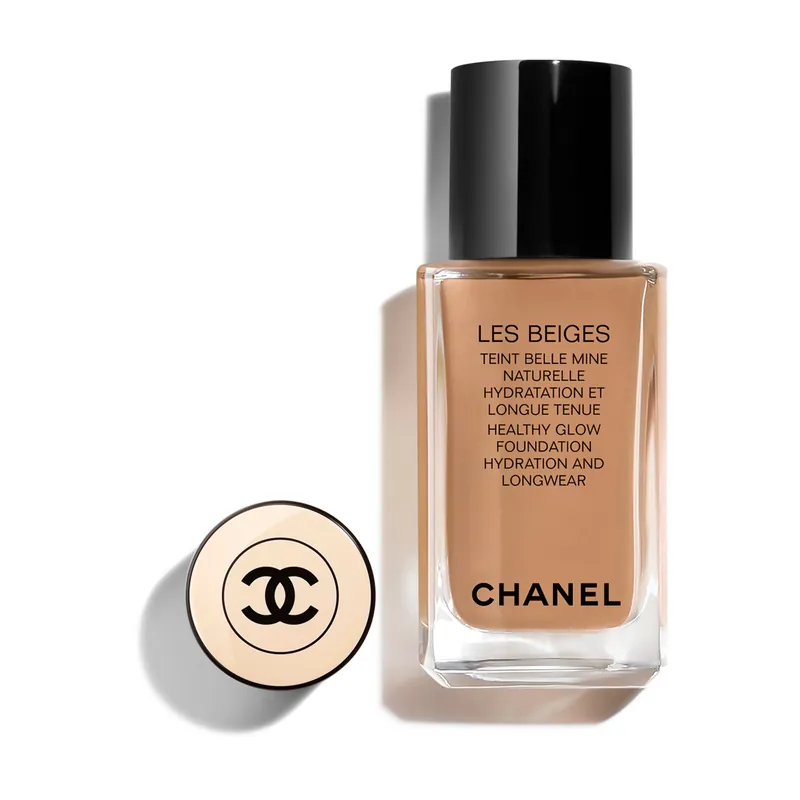 CHANEL LES BEIGES FOUNDATION FEUCHTIGKEITSSPENDENDE FOUNDATION MIT LANGEM HALT FÜR EINEN NATÜRLICH FRISCHEN TEINT Finale Aktion